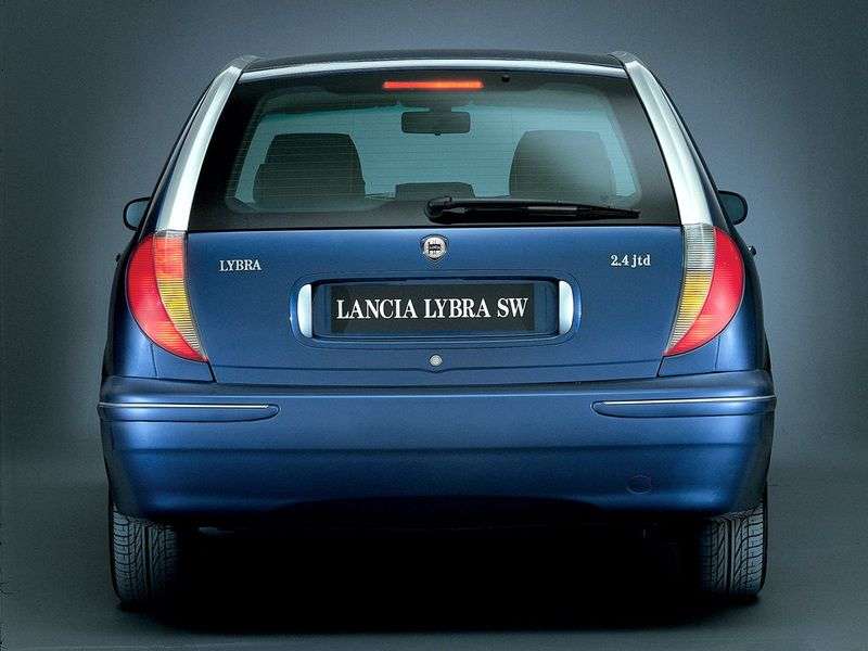 Lancia Lybra 1.generacja Estate 1.9 TD MT (2000 2001)