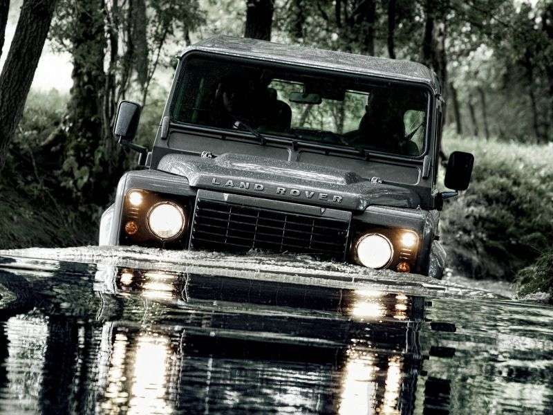 Land Rover Defender 1. generacji [zmiana stylizacji] 90 SUV 3 drzwiowy. 2.2 TD MT LXV (2013) (2011 do chwili obecnej)
