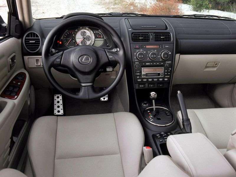 Lexus IS 1st generation station wagon 300 AT (2001–2005)