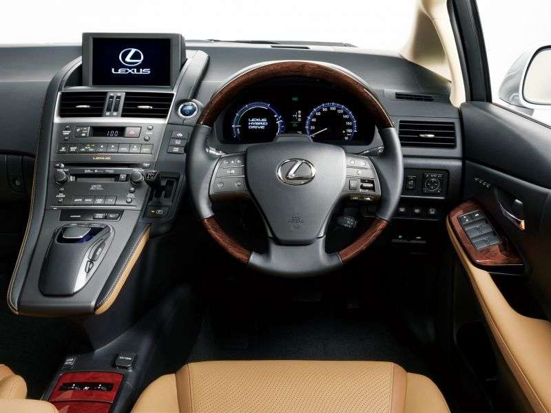 Lexus HS sedan pierwszej generacji 250h CVT (2009 2012)