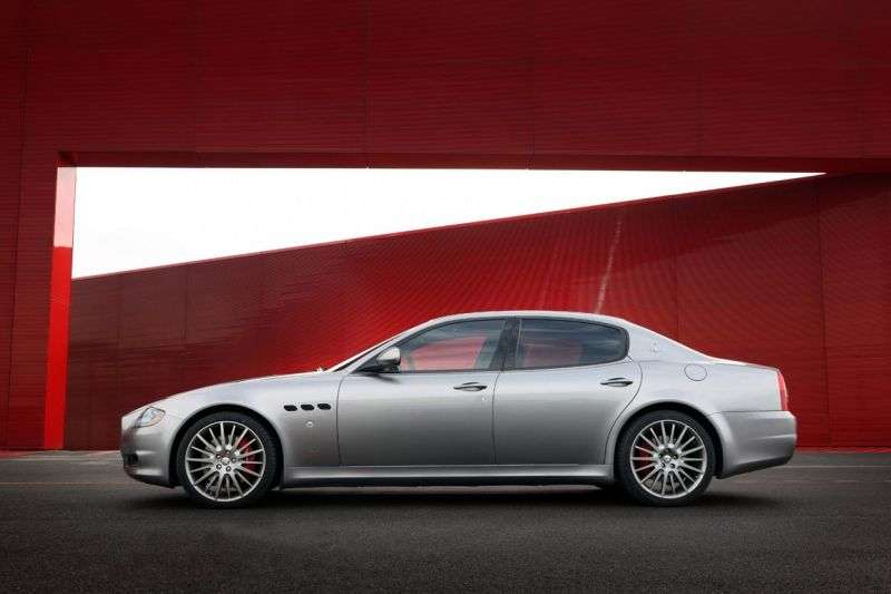 Maserati Quattroporte 5. generacji [zmiana stylizacji] Sport GT S sedan 4 drzwiowy. 4,7 AT (2008–2012)