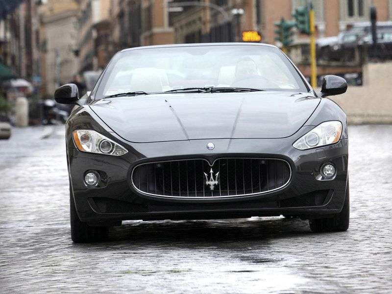 Maserati GranCabrio 2 drzwiowy kabriolet pierwszej generacji 4,7 AT Basic (2010 obecnie)