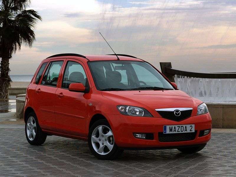 Mazda 2 hatchback pierwszej generacji 1.4 MT (2003 2007)