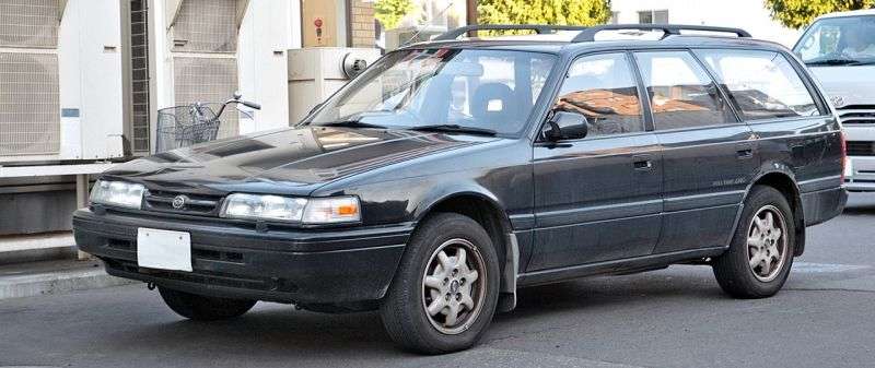 Mazda Capella 4.generacji kombi 2.0 MT (1988 1997)