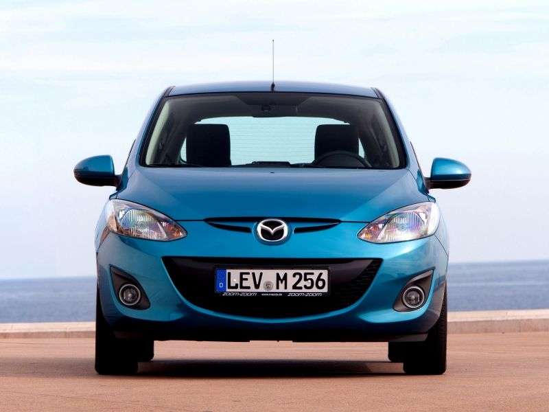 Mazda 2 2nd generation [restyled] hatchback 1.5 AT Cosmo Edition (2011 – n.)