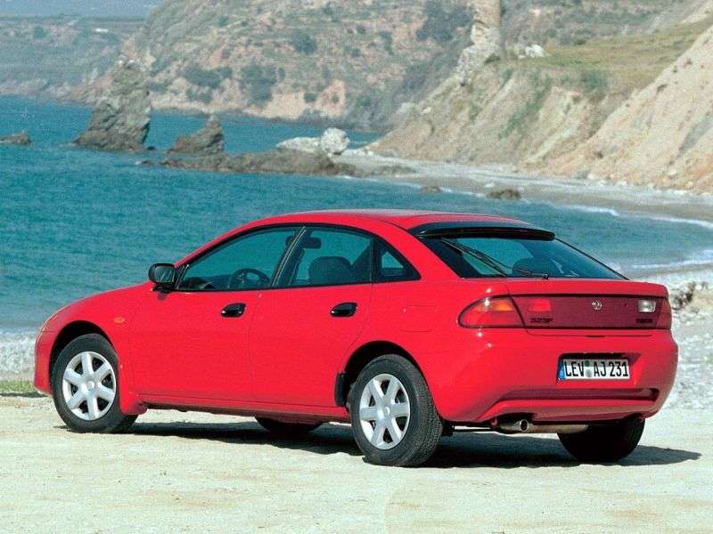 Mazda 323 BA hatchback 5 drzwi 1,5 mln ton (1994 1998)