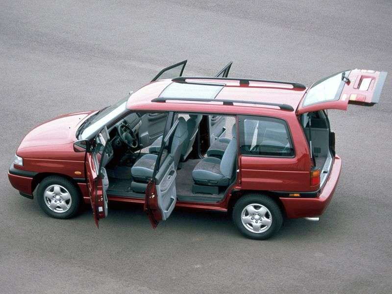 Mazda MPV minivan 1.generacji 2.5 TD MT (1996 1999)