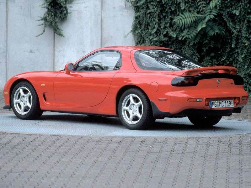 Mazda RX 7 3rd generation coupe 1.3 MT (1999 – n.)