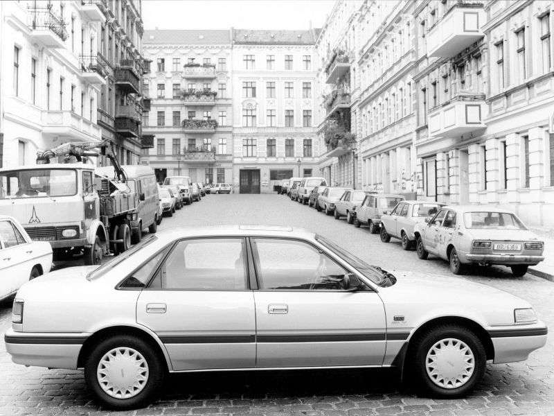 Mazda Capella 4. generacja sedan 2.0 MT (1989 1994)