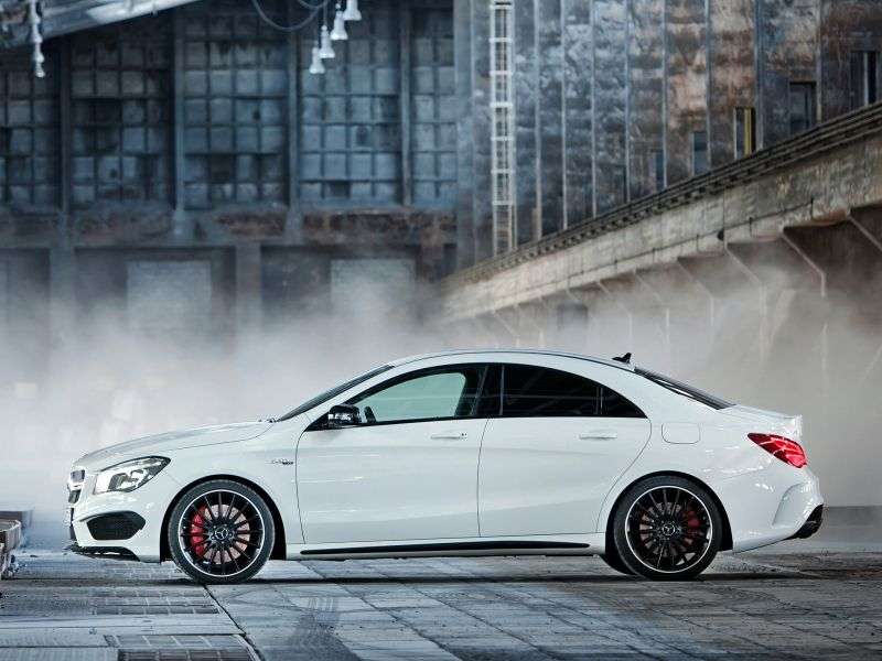Mercedes Benz CLA Class 1 generacji AMG coupe 4 drzwiowy CLA 45 AMG 4Matic Speedshift DCT Special Edition (2013 obecnie)