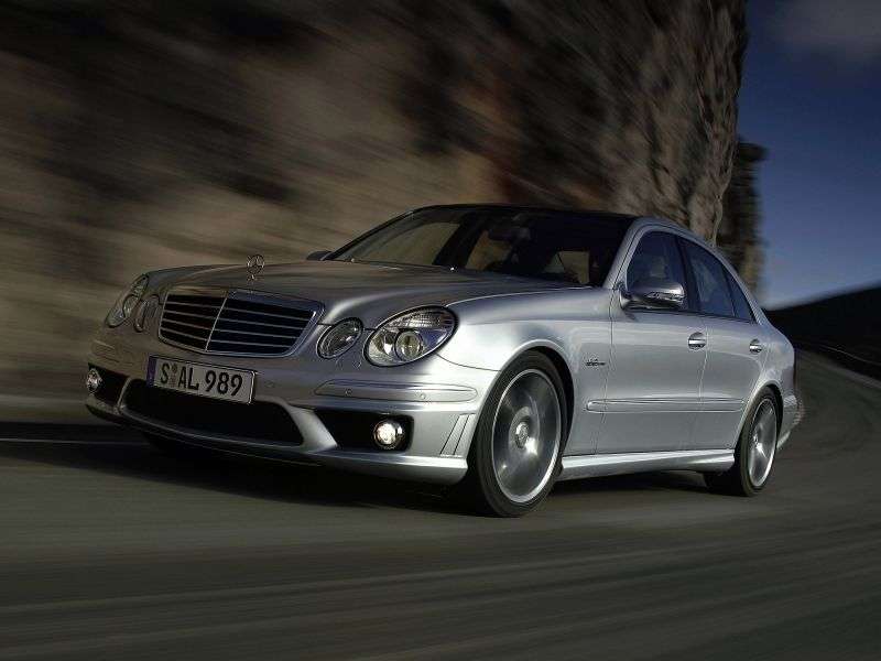 Mercedes Benz Klasa E W211 / S211 [zmiana stylizacji] AMG sedan 4 drzwiowy. E 63 w AMG (2006 2009)
