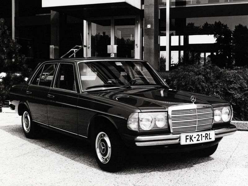 Mercedes Benz Klasa E w123 sedan 240 D 4MT (1976 1978)