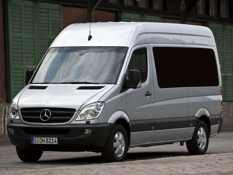 4 drzwiowy minibus Mercedes Benz Sprinter W906 224 AT standardowa podstawa wysoka podstawa dachowa (2006 obecnie)