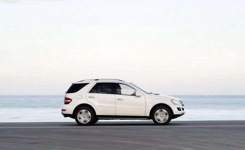 Mercedes Benz M Class W164 [restyling] crossover ML 350 AT Special Series (2008–2012)