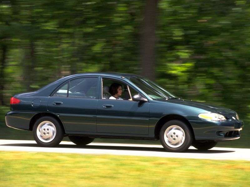 Mercury Tracer 1.generacji sedan 2.0 MT (1997 2001)