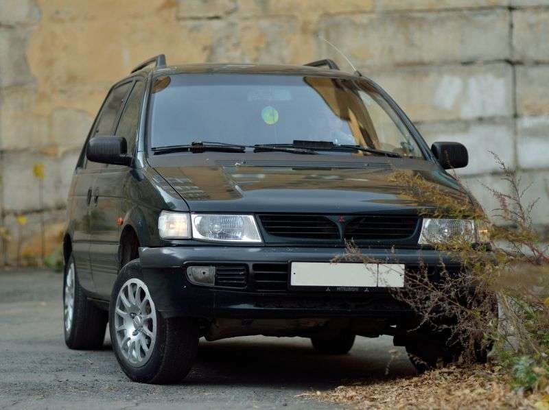 Mitsubishi Space Runner 1. generacja [zmiana stylizacji] minivan 2.0 TD MT (1995 1999)