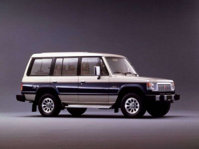 Mitsubishi Montero 1st generation SUV 5 doors 2.6 MT (1983–1991)