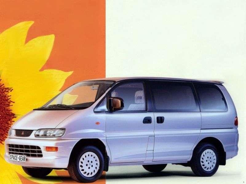 Mitsubishi Space Gear 1. generacji [zmiana stylizacji] minivan 2.8 TD MT 4WD (1997 2000)