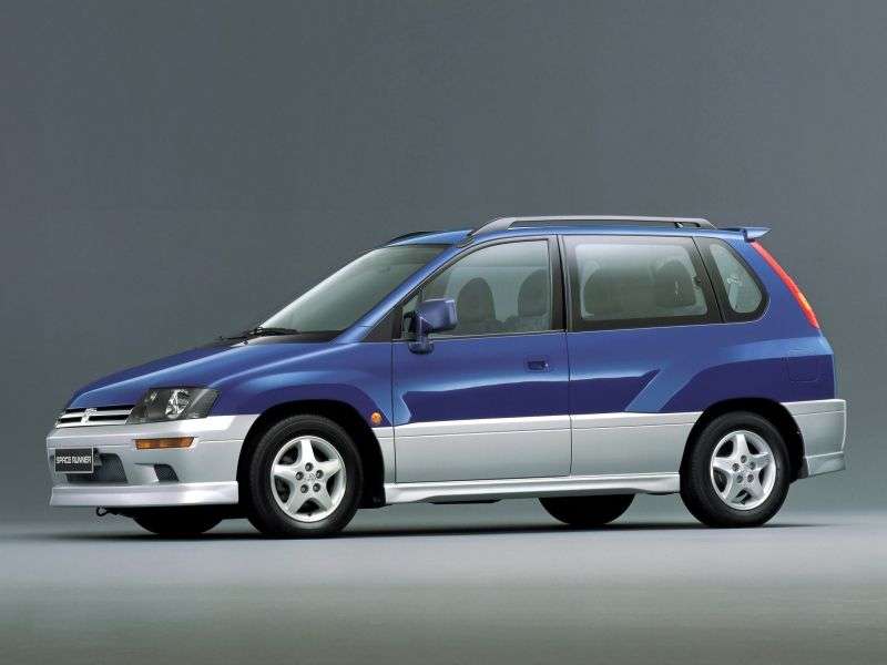 Mitsubishi Space Runner minivan 2. generacji 2.4 GDI MT (1999 2002)