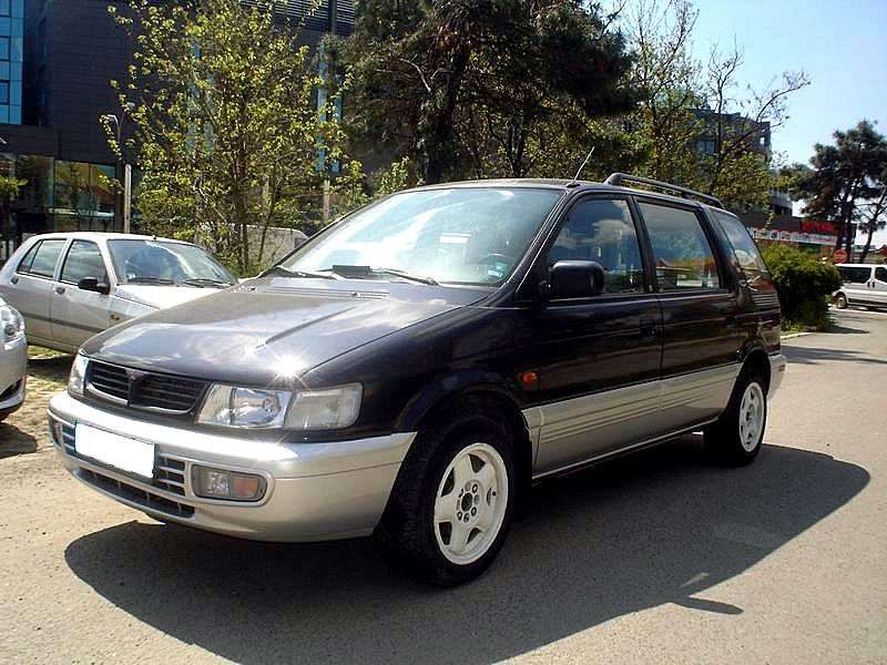 Mitsubishi Space Wagon Typ N30 / N40minivan 2.0 MT (1991 1998)