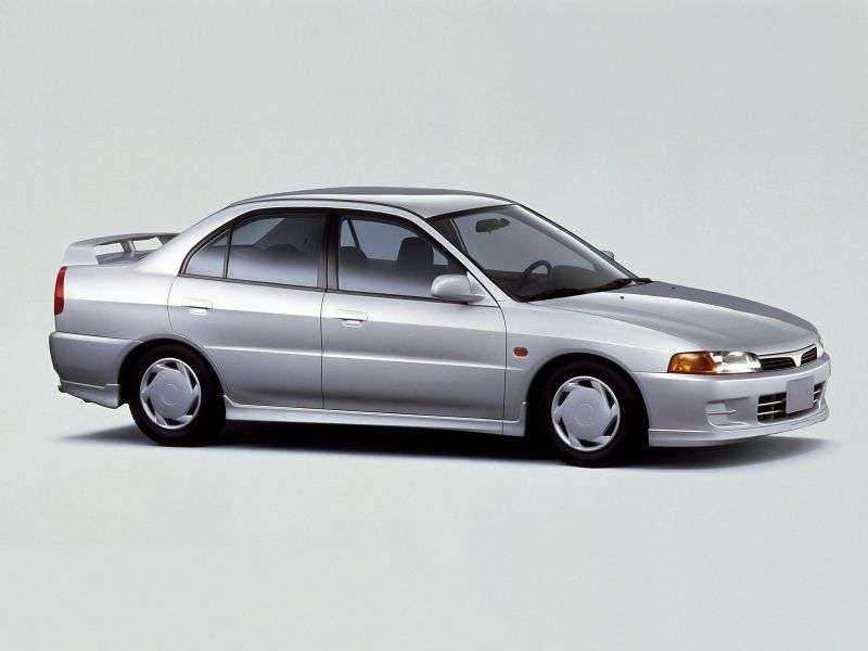 Mitsubishi Lancer 4 drzwiowy sedan 5. generacji 1,3 AT (1995 1997)