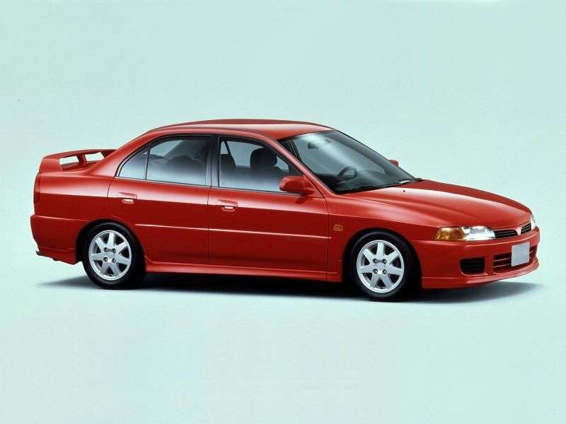 Mitsubishi Lancer 4 drzwiowy sedan 5. generacji 1,8 AT (1995 1997)