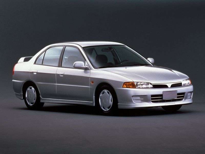 Mitsubishi Lancer 4 drzwiowy sedan 5. generacji 1.5 w 4WD (1996 1997)