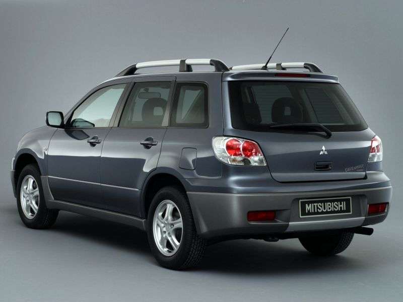 Mitsubishi Outlander 1st generation crossover 2.0 MT FWD (2005–2007)