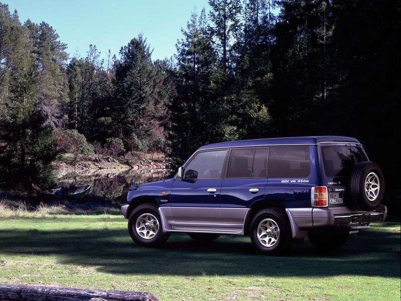 Mitsubishi Pajero, 5 drzwiowy SUV z pół wysokim dachem 2 giej generacji 3,0 AT (1991 1996)