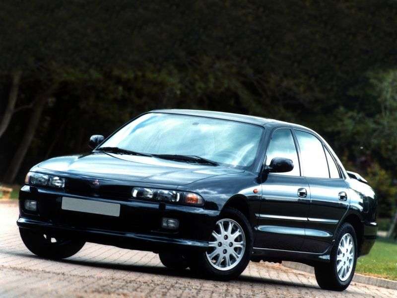 Mitsubishi Galant 7 generation sedan 1.8 MT AWD (1992–1996)