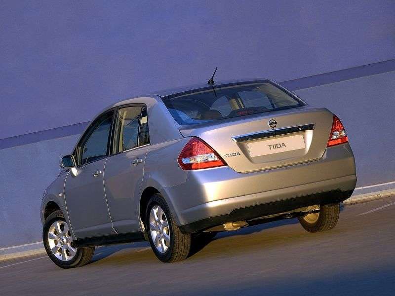 Nissan Tiida C11sedan 1.8 MT (2004–2010)