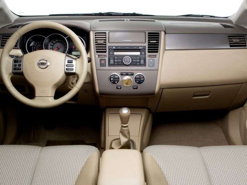 Nissan Tiida C11 [zmiana stylizacji] sedan 1.8 MT Elegance (    2T) (2011) (2010 2012)