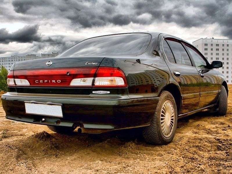 Nissan Cefiro A32 [restyled] sedan 2.0 AT (1997–1998)
