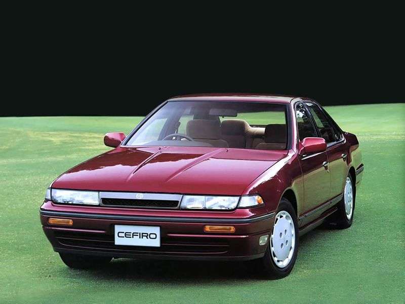 Nissan Cefiro A31 sedan 2.5 AT (1988–1994)