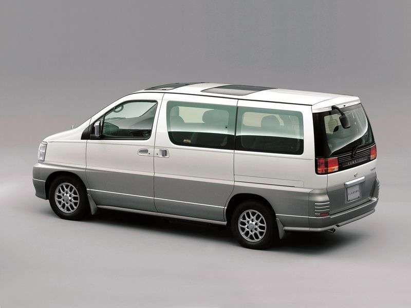 Nissan Elgrand E50minivan 5 drzwiowy 3,3 w 4WD (1997 2002)