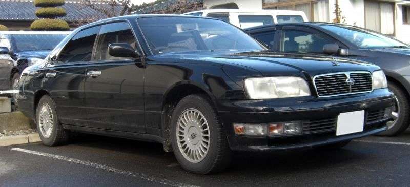Nissan Gloria Y33 hardtop 2.0 AT (1995 1999)