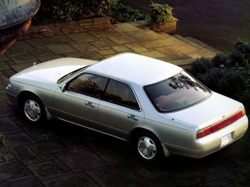 Nissan Laurel C34hardtop 2.0 AT (1993–1994)