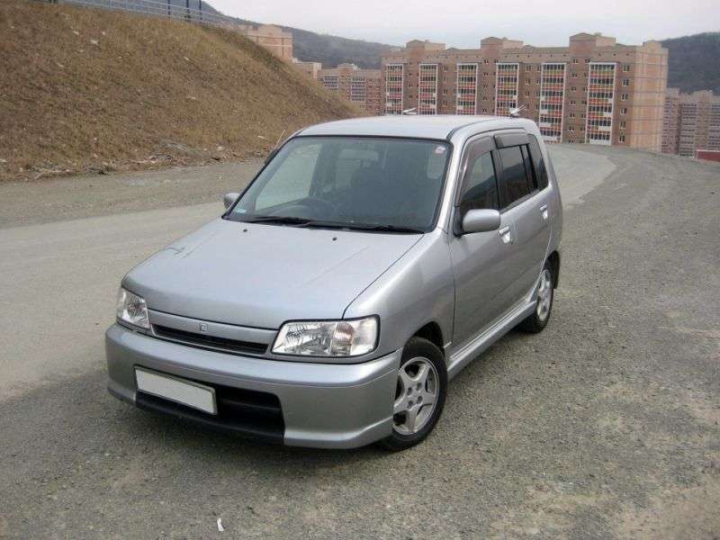 Nissan Cube 1st generation minivan 1.3 AT (1999–2003)
