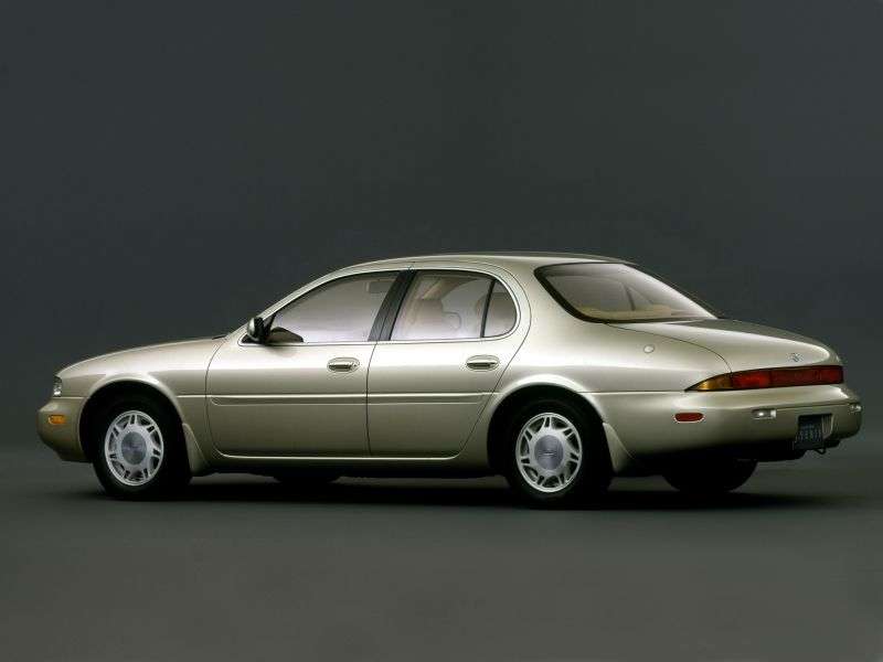Nissan Leopard Y32sedan 4.1 AT (1992–1996)