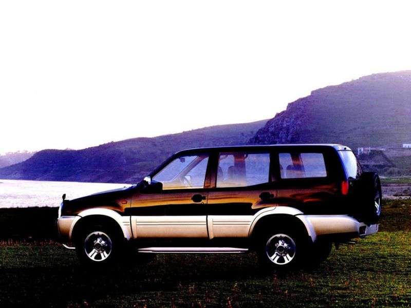 5 drzwiowy crossover Nissan Mistral R20 2,7 TD MT (1994 1999)