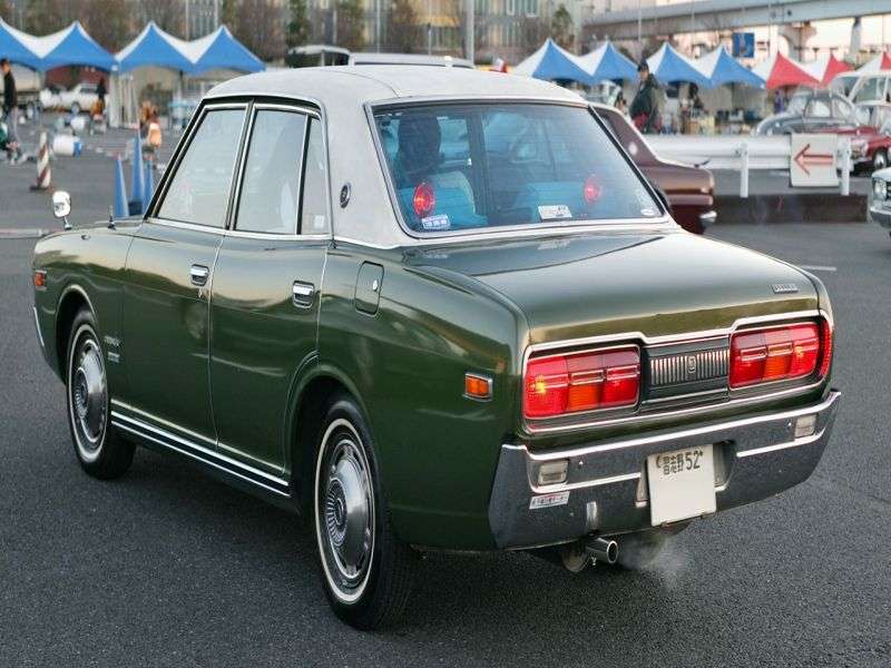 Nissan Gloria 330hardtop 2.0 MT (1975 1979)