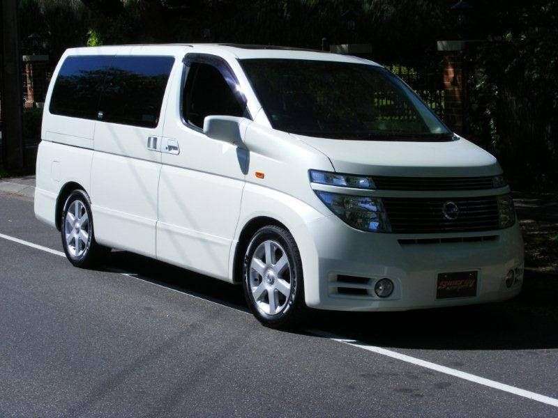 Nissan Elgrand E51NE51 5 door minivan 2.5 AT 4WD (2004–2010)