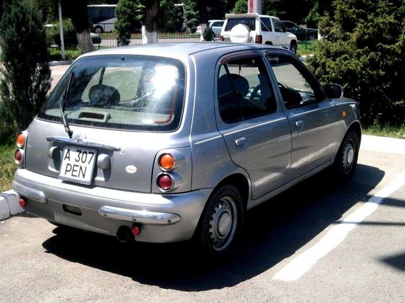Nissan March K11 [zmiana stylizacji] Bolero hatchback 5 drzwiowy. 1,0 MT (1997 2002)