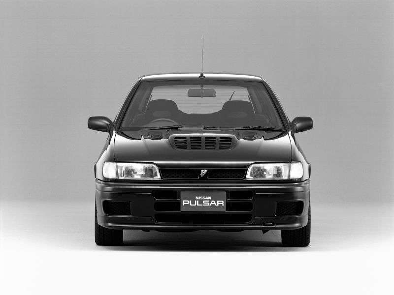 Nissan Pulsar N14GTI Ra Hatchback 3 dv. 2.0 T MT 4WD (1990–1994)