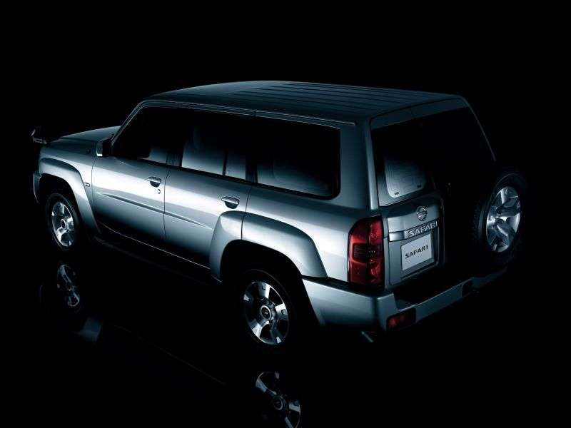 Nissan Safari Y61 [zmiana stylizacji] kombi 3.0 D T 4WD AT (2004 2007)