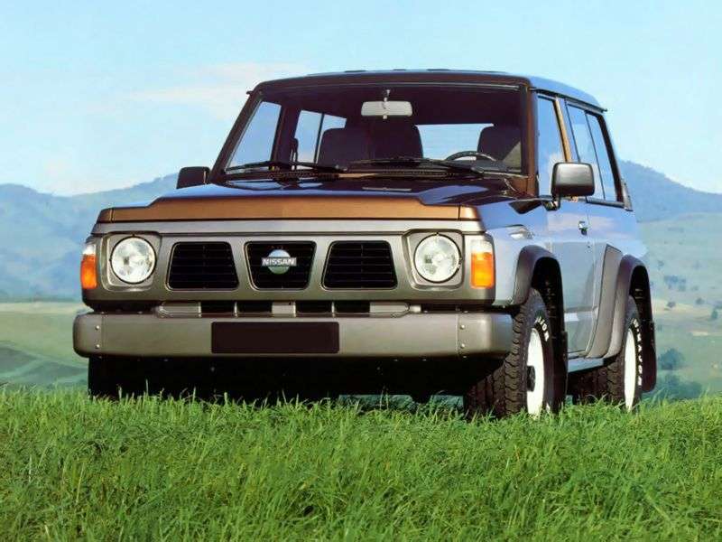Nissan Safari 161wagon 3 drzwiowy 4,2 D 4WD MT (1991 1992)