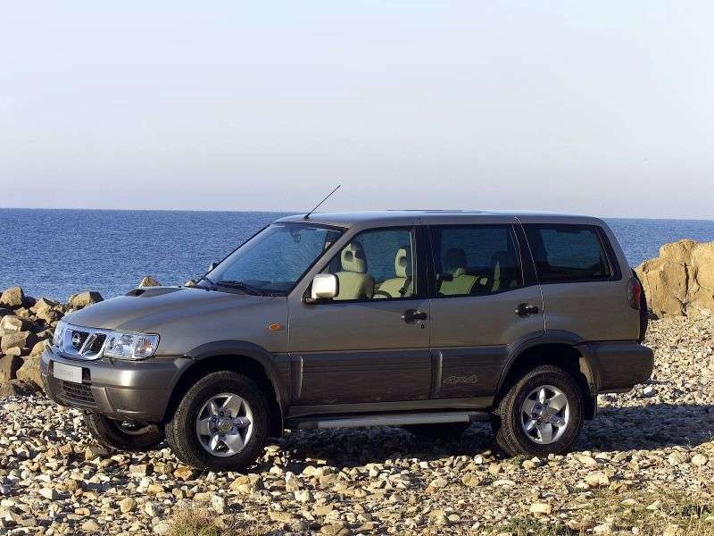Nissan Terrano R20 [druga zmiana stylizacji] 5 drzwiowy SUV. 2,4 MT (1999 2004)
