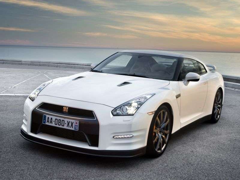 Nissan GT R R35 [restyling] coupe 2 dv. 3.8 Turbo AMT AWD Premium Edition (2010–2011)