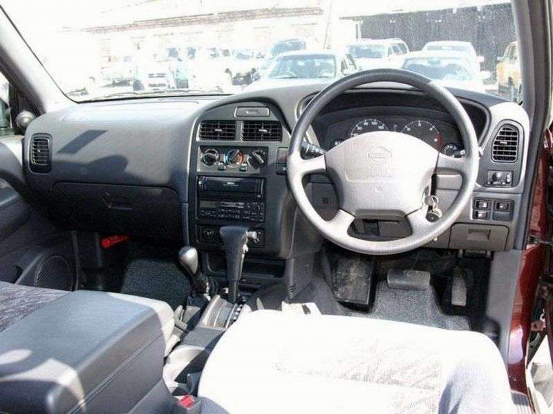 5 drzwiowy SUV Nissan Terrano R50 2.7 TD 4WD AT (1995 2002)