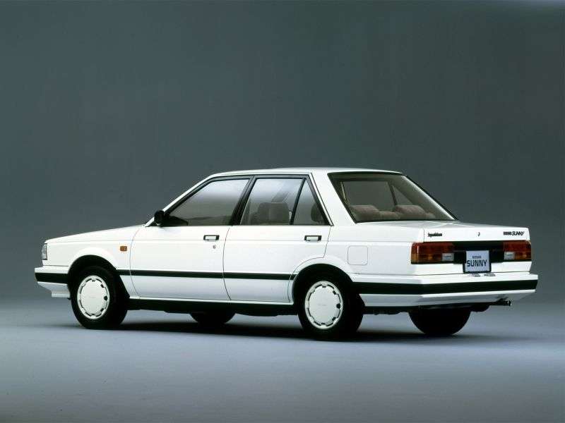 Nissan Sunny B12 Sedan 1.7 D MT (1986 1989)
